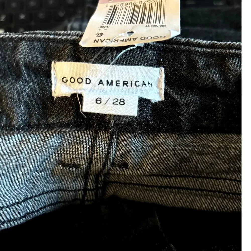 NWT Good American Good Mom Tapered Leg Jeans Women's Size 6 / 28 Black Distress